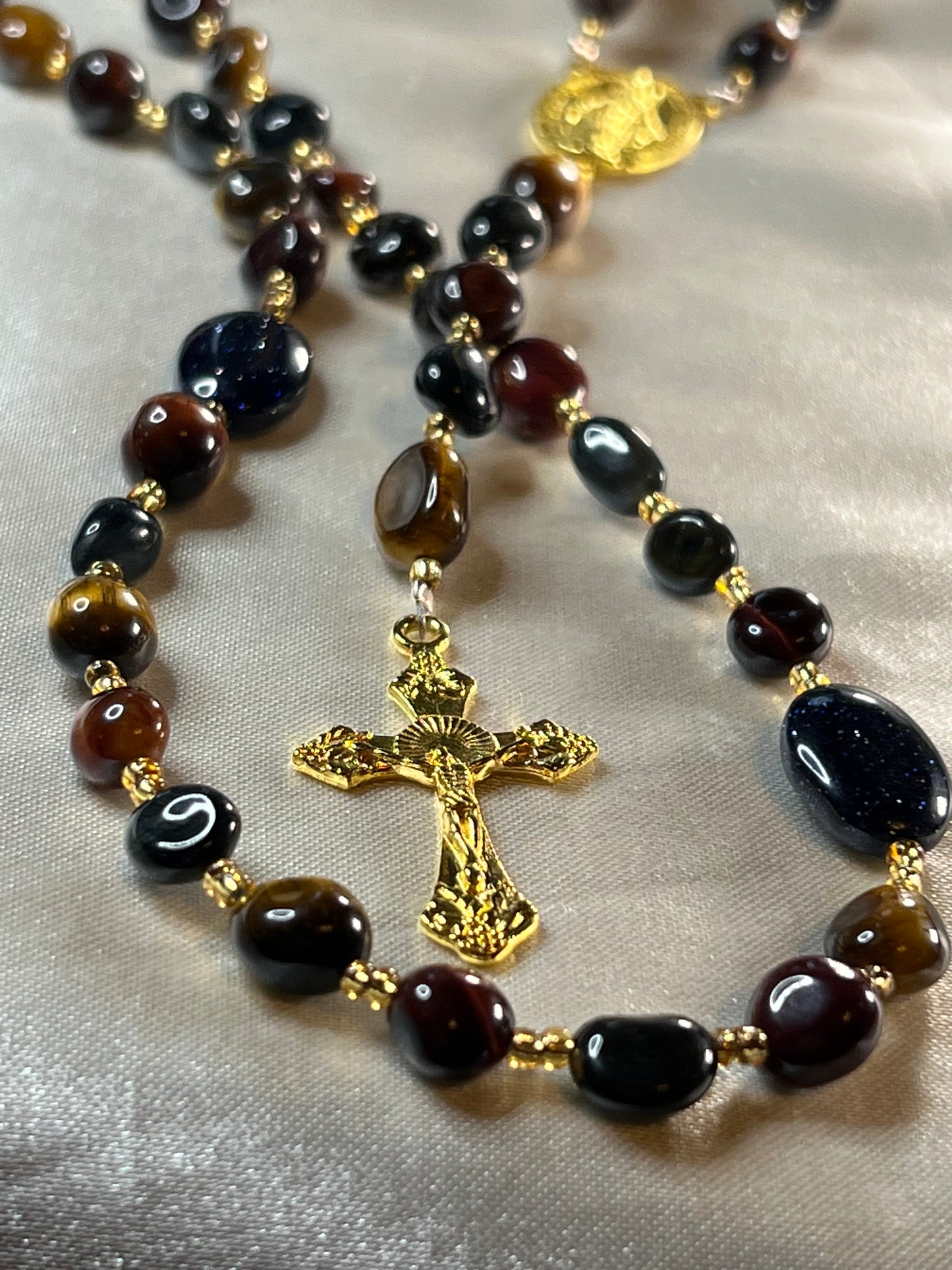 Natural Stone in Gold