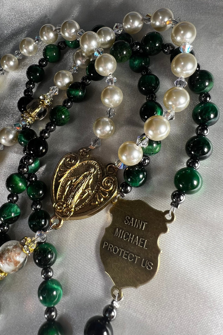 Catherine Cream & Emerald Green Tiger Eye!! 