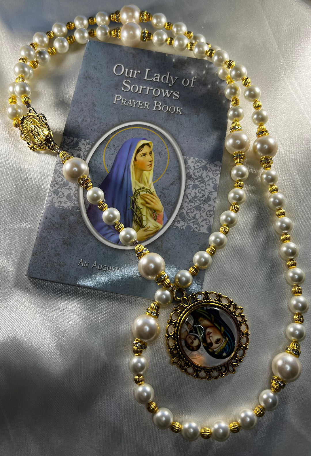 Pearl Our Lady of Sorrow Chaplet