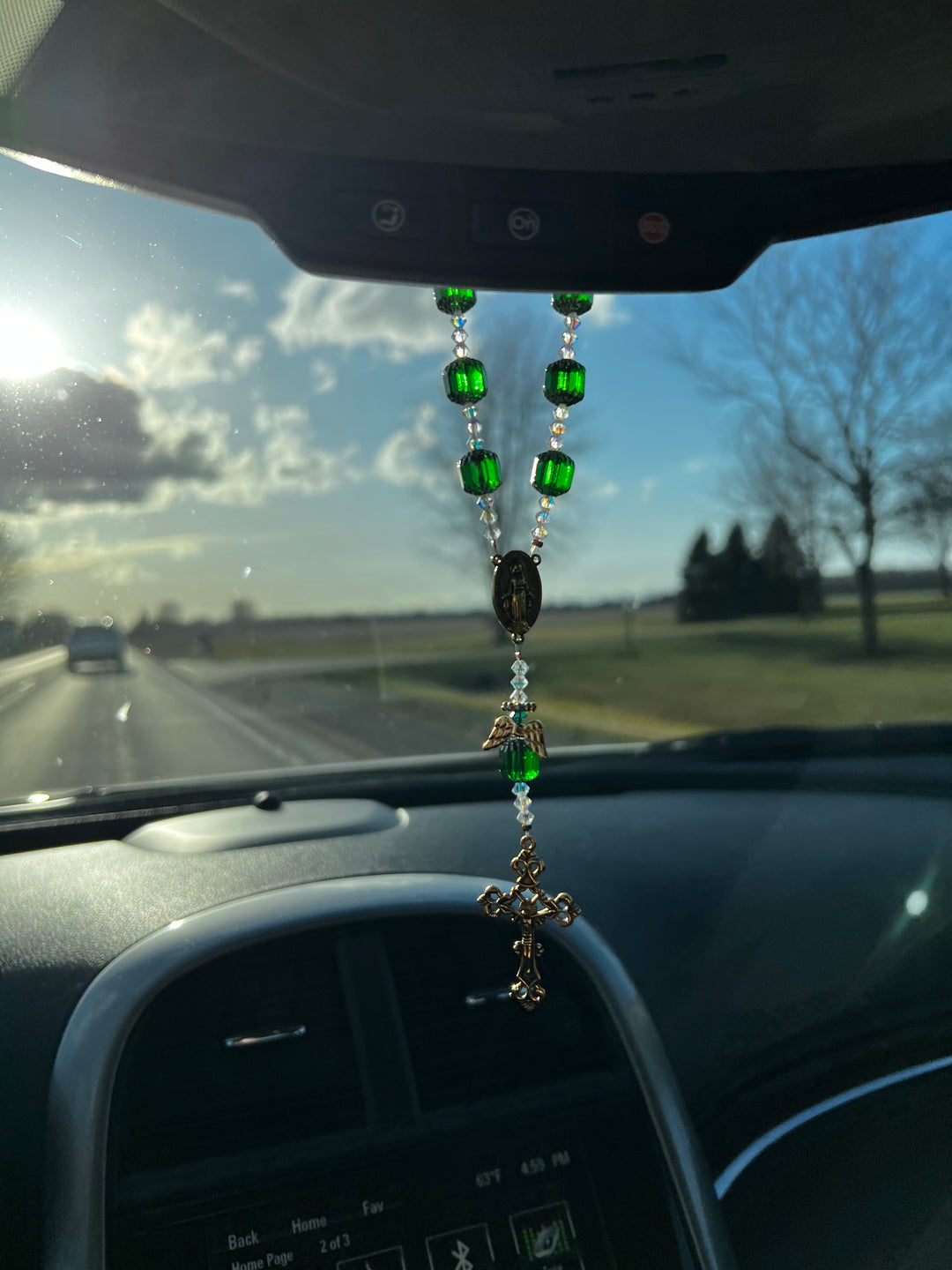 This Car Rosary is made to sparkle!!