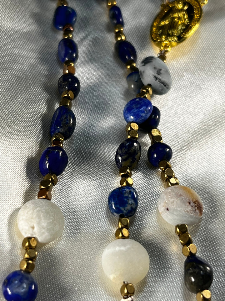 Natural Royal Blue Stone in Gold